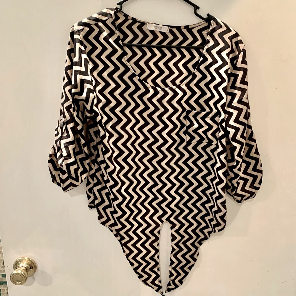Ya Ya Club Chevron Tie Top M